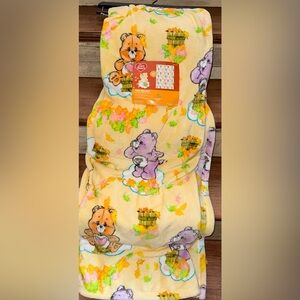 🥰 Care Bears 🐻 Fall Autumn 🍂 Twin Blanket 60” x 90” Leaves Yellow Vintage Style